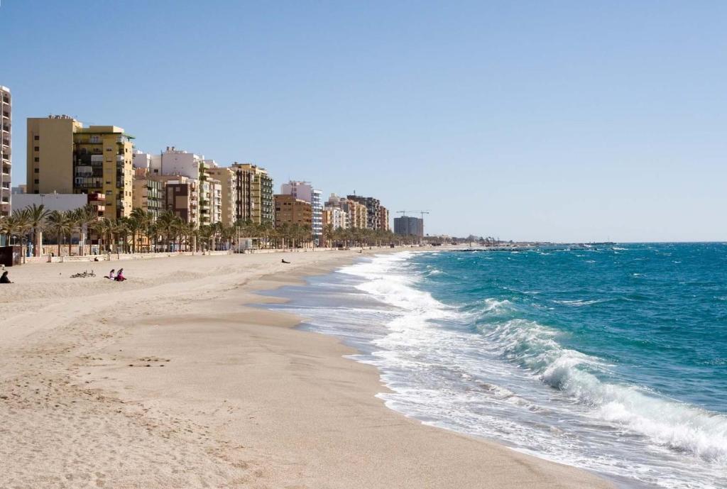 Apartamentos 16:9 Playa Suites Almería Dış mekan fotoğraf