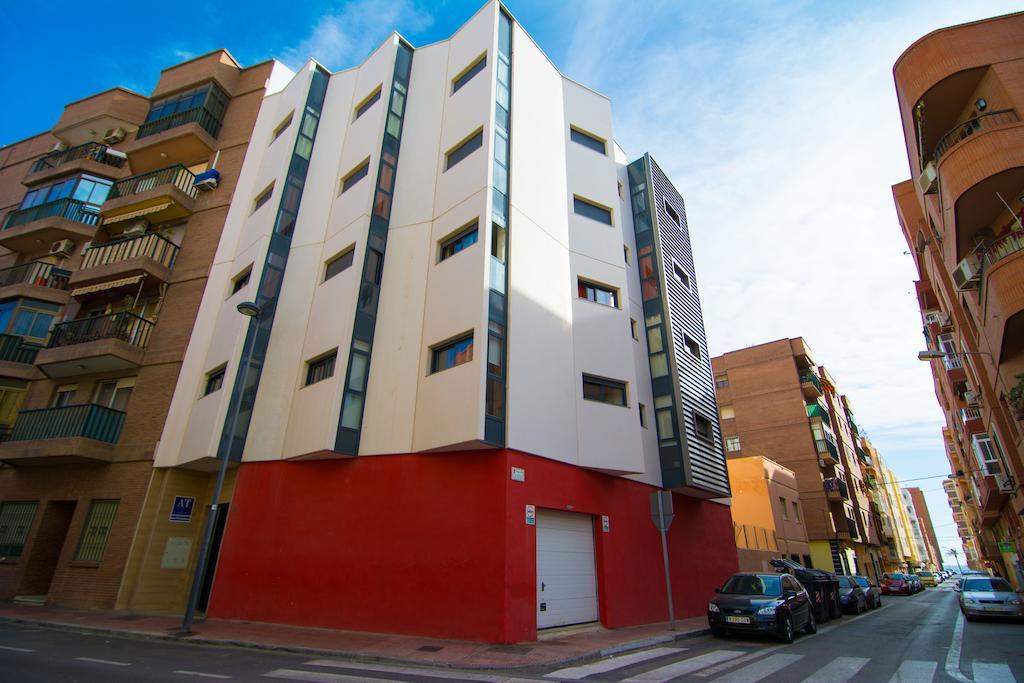Apartamentos 16:9 Playa Suites Almería Dış mekan fotoğraf
