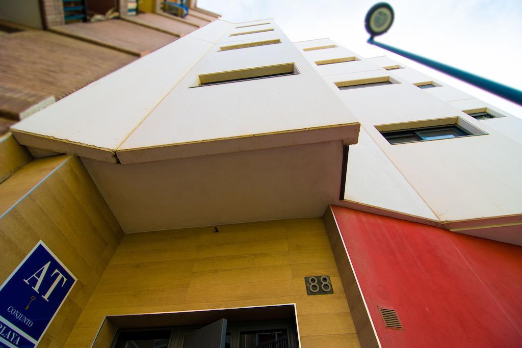 Apartamentos 16:9 Playa Suites Almería Dış mekan fotoğraf